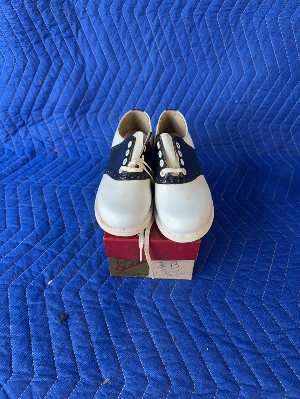 Vintage The Classmate Saddle Shoes Size 3 B